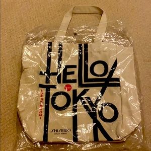 Tote bag